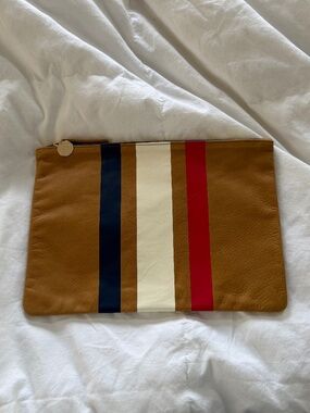Clare V. Strip Clutch